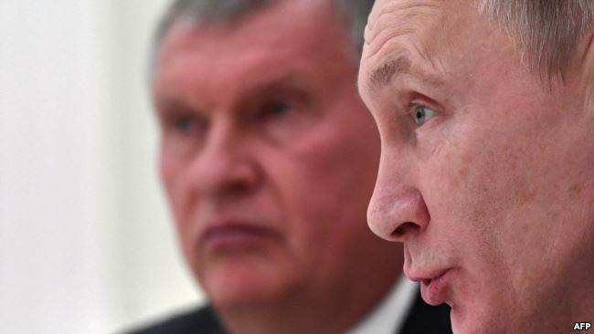 За Владимиром Путиным &ndash; тот самый Игорь Сечин, на которого все сваливают