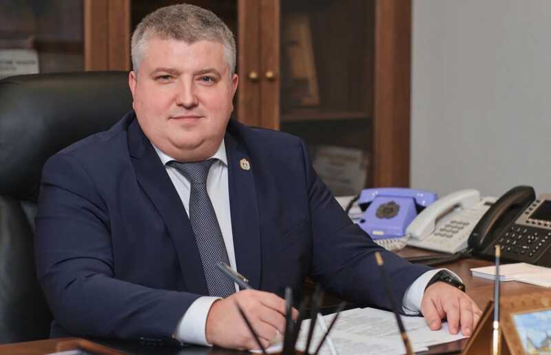 Жадность и кражи исполняющего обязанности губернатора Александра Дронова: как чиновник использует Новгородскую область для обеспечения собственного комфорта