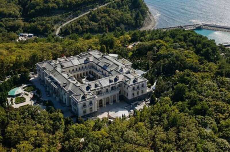 Oligarchic vineyard: how Novikov, Lebedev and the Kovalchuk denominations created a closed empire in Gelendzhik for Putin’s friends